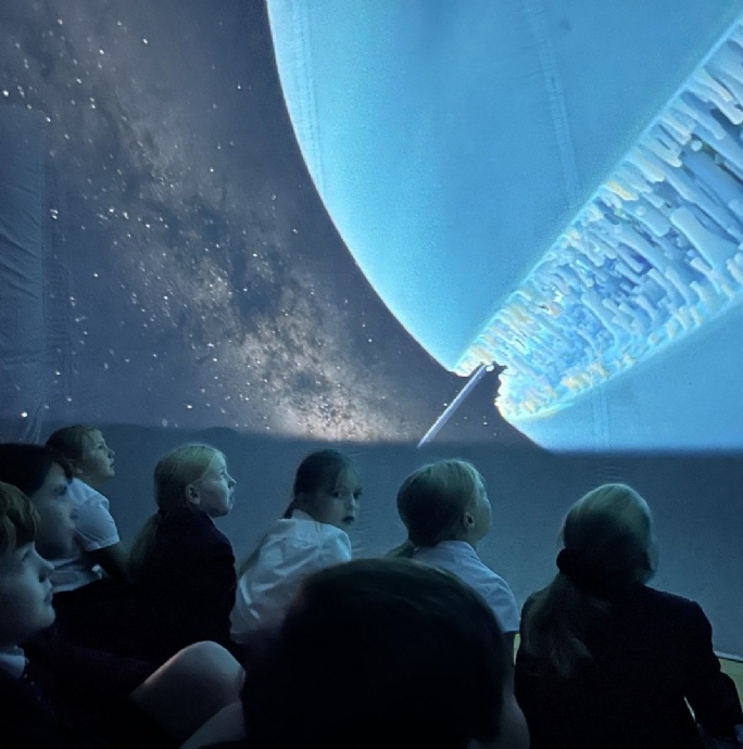 News &raquo; Mobile Planetarium Visited Junior 5